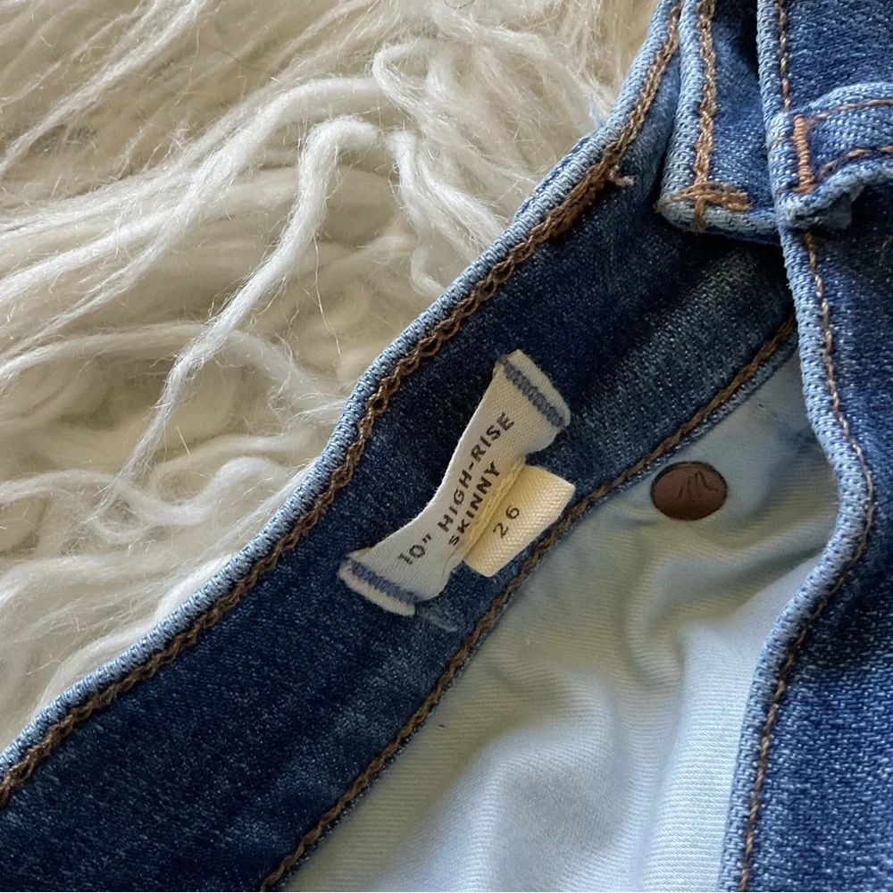 Madewell 10" High-Rise Skinny Jeans in Wendover Wash: TENCEL‎ Denim Edition - Picture 4 of 7